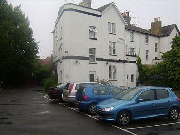 Hotel Crescent 2*