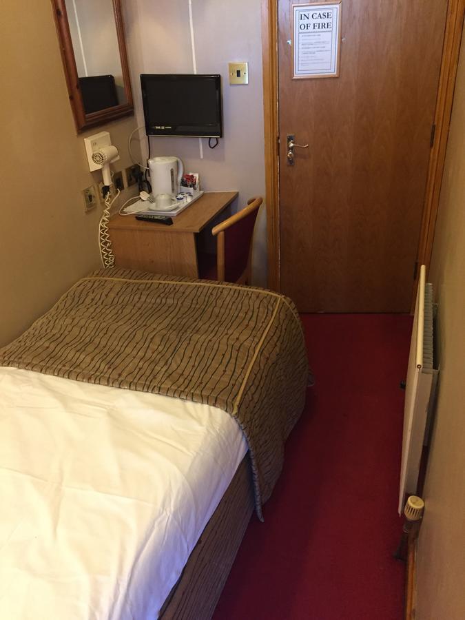 Hotel Crescent Reading